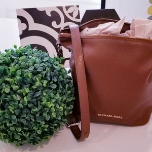 Michael Kors Pebble Leather crossbody handbag